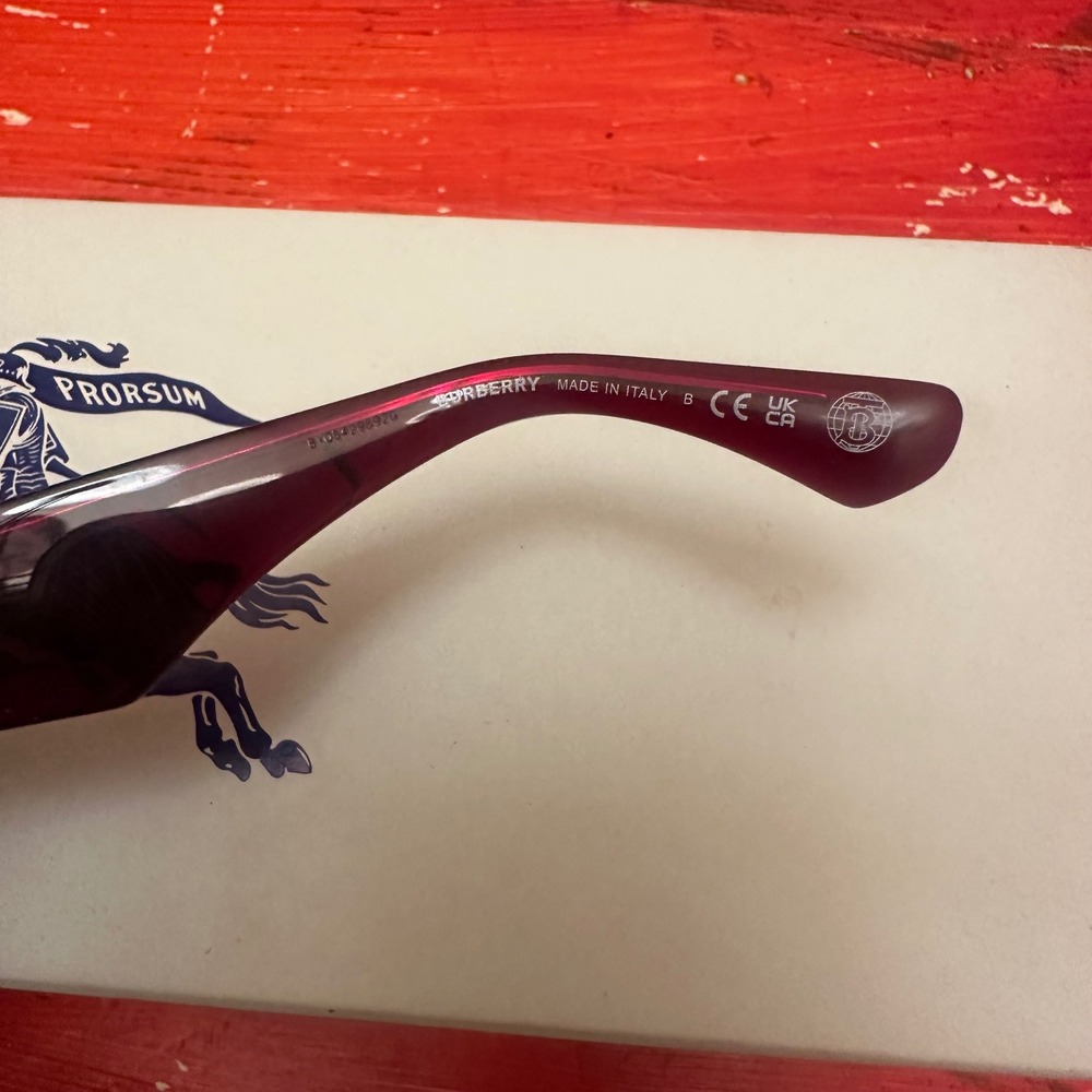 BURBERRY Women Burgundy Acetate Cat Eye Sunglasses Made in Italy CE UK CA New - Picture 2 of 8